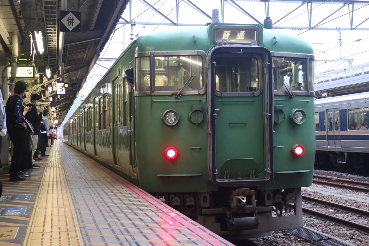 JR西日本 113系 クハ111-5767