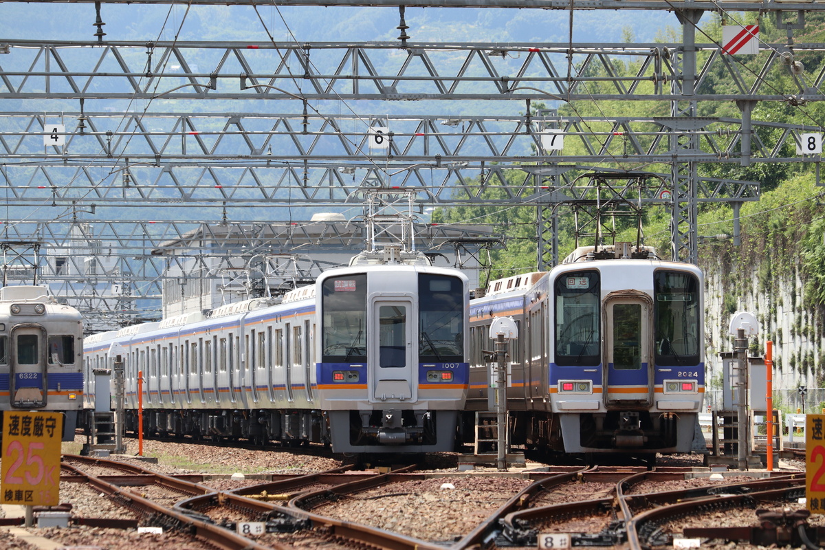 南海電鉄 1000系 1007F 小原田にて - 3