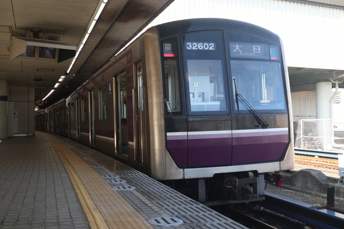 大阪メトロ 30000系 32602F